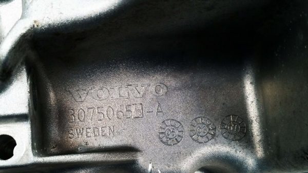 Cárter Volvo S60 S80 V70 XC90 No OEM 30750655-9396