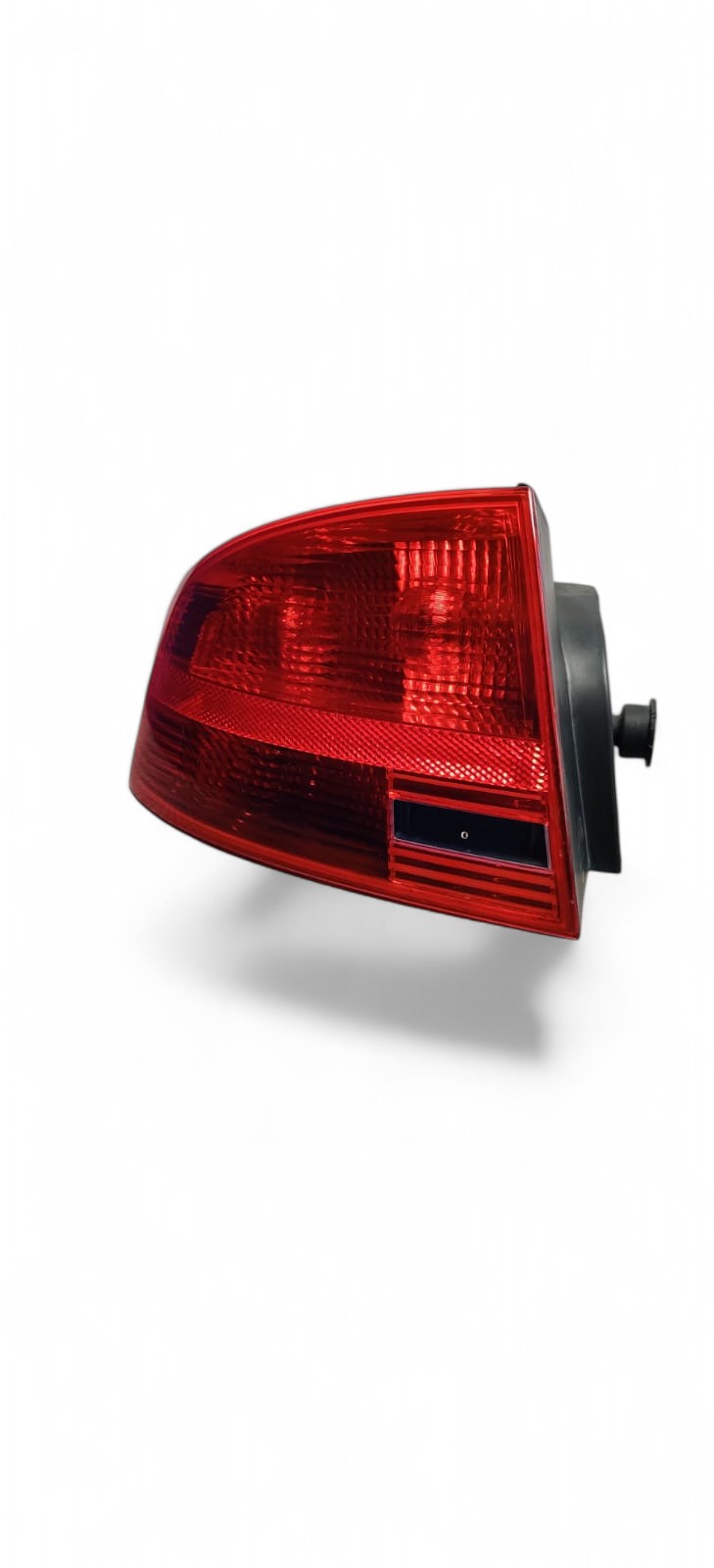 CALAVERA IZQUIERDA AUDI A4 , OEM 96503701 L965069 965083