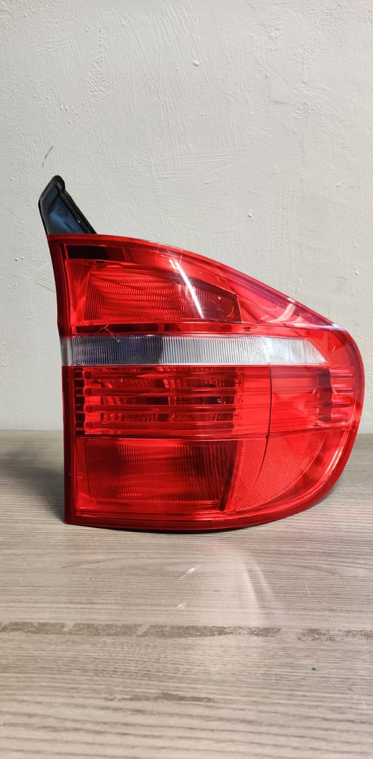 CALAVERA DERECHA BMW X5 E70, OEM 63217200820