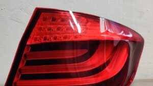 CALAVERA DERECHA BMW 528i, 535i, 550i M5 F10 , OEM 63217203232